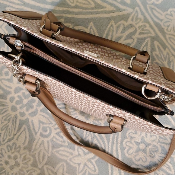 Nine West taupe and cream cross body satchel bag carried once - Picture 7 of 12